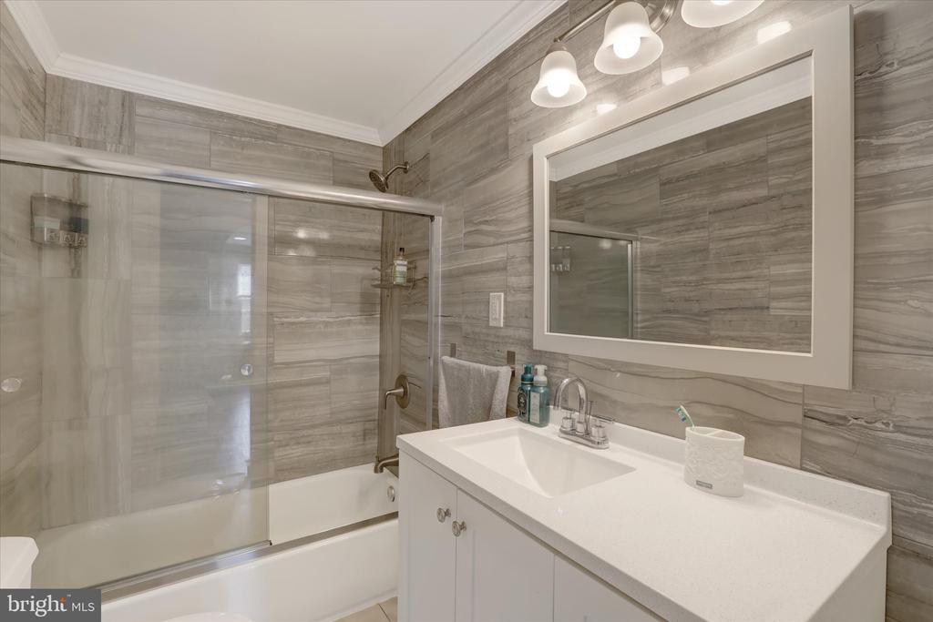 Morrisville, Pennsylvania, 19067, United States, 3 Bedrooms Bedrooms, ,2 BathroomsBathrooms,Residential,For Sale,1907404