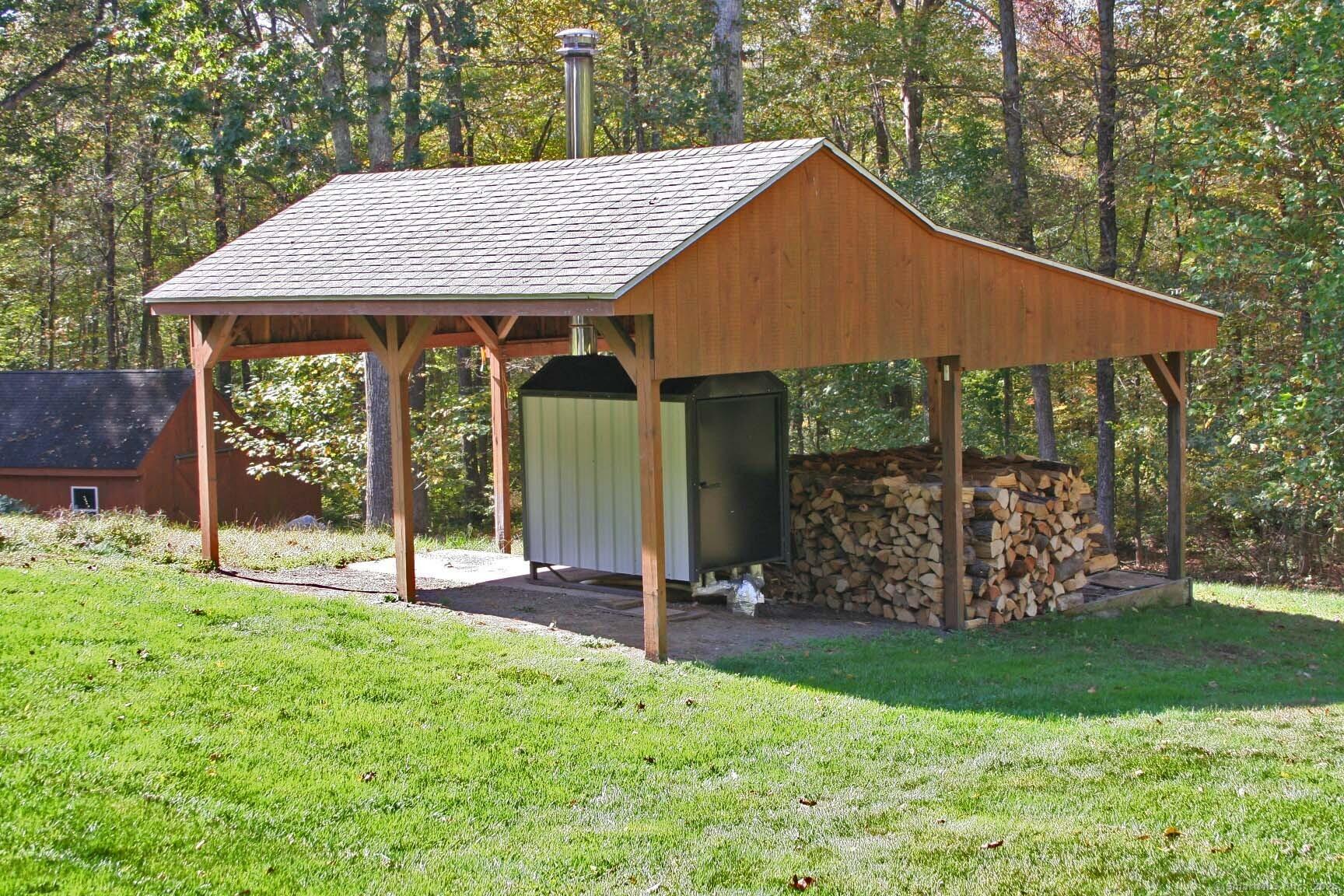 East Hampton, Connecticut, 06424, United States, 3 Bedrooms Bedrooms, ,2 BathroomsBathrooms,Residential,For Sale,1979494