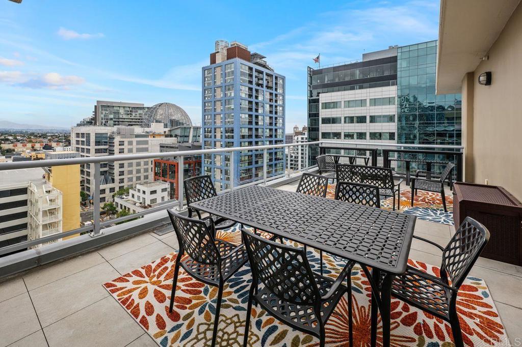 San Diego, California, 92101, United States, 1 Bedroom Bedrooms, ,1 BathroomBathrooms,Residential,For Sale,1898272