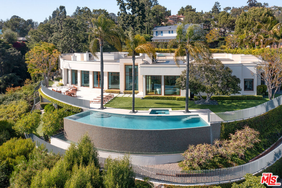 1118 Calle Vista Dr, Beverly Hills, California, 90210, United States, 4 Bedrooms Bedrooms, ,8 BathroomsBathrooms,Residential,For Sale,1118 Calle Vista Dr,1644592