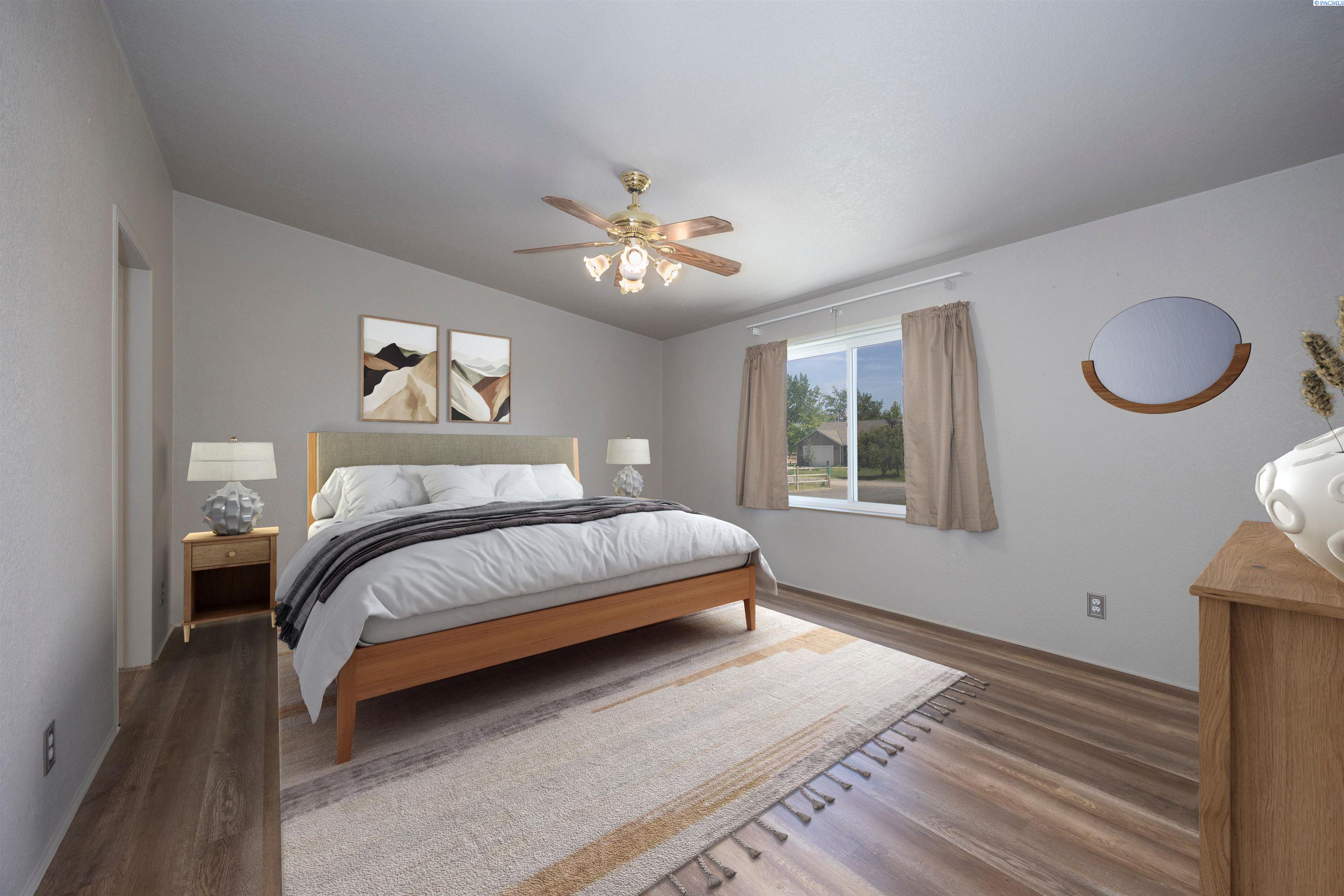 Benton City, Washington, 99320, United States, 3 Bedrooms Bedrooms, ,2 BathroomsBathrooms,Residential,For Sale,1983033