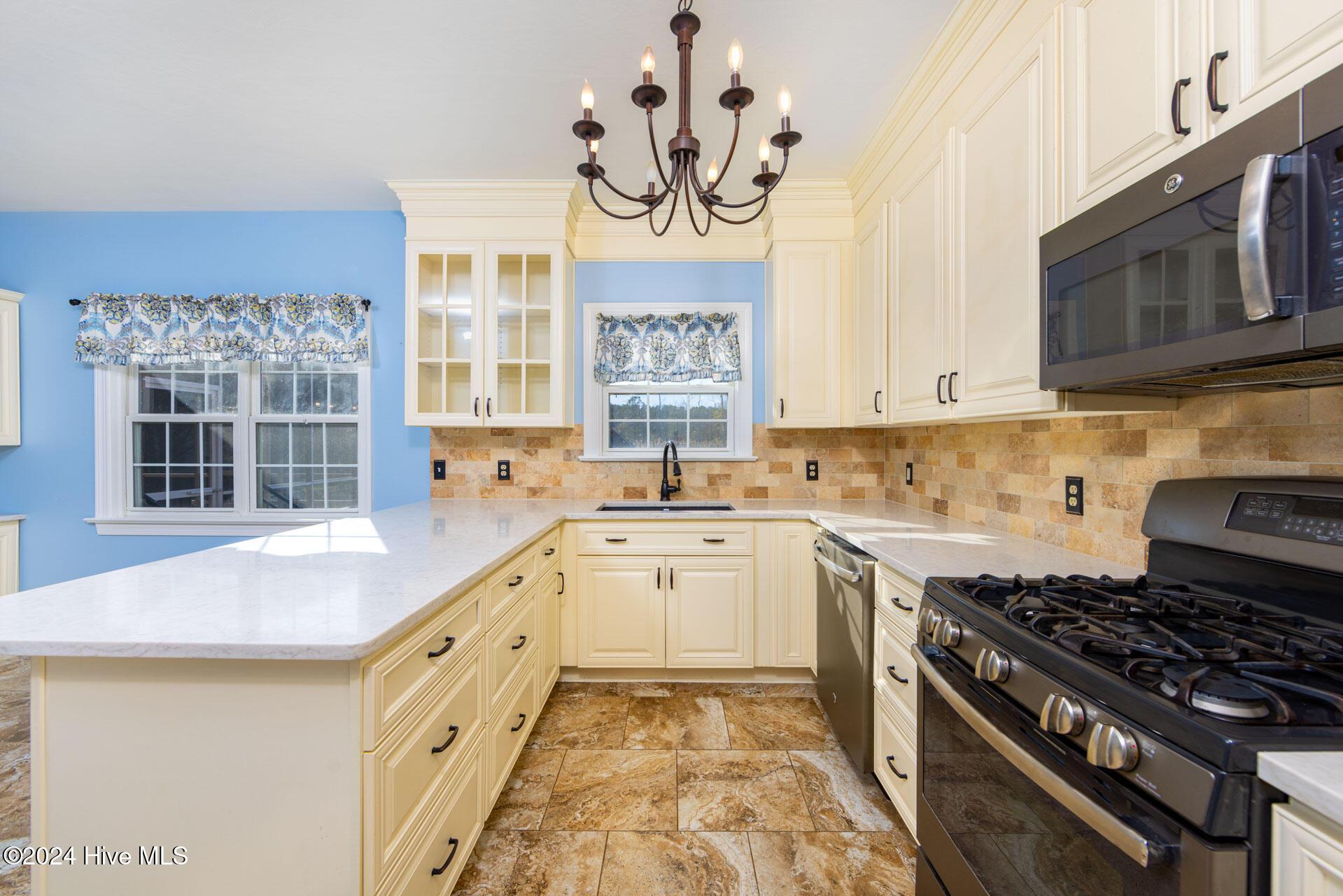 Currituck, North Carolina, 27929, United States, 4 Bedrooms Bedrooms, ,4 BathroomsBathrooms,Residential,For Sale,1849903
