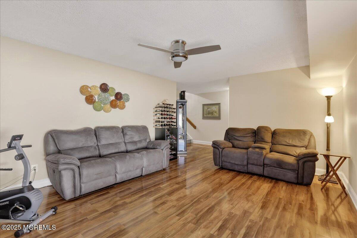Howell, New Jersey, 07731, United States, 4 Bedrooms Bedrooms, ,3 BathroomsBathrooms,Residential,For Sale,2005606