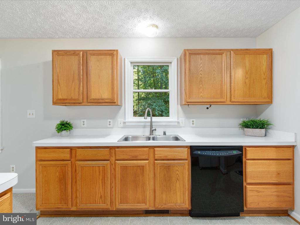 Leesburg, Virginia, 20176, United States, ,Residential,For Sale,1915866