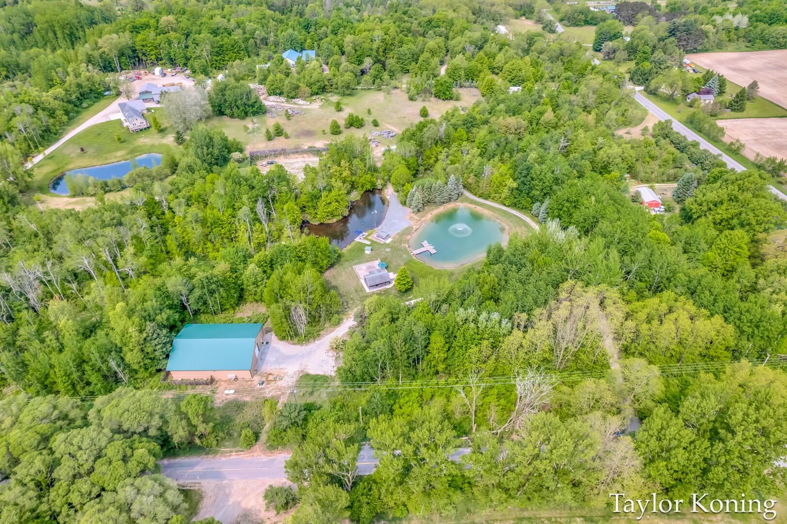 Hart, Michigan, 49420, United States, 2 Bedrooms Bedrooms, ,2 BathroomsBathrooms,Residential,For Sale,1949749