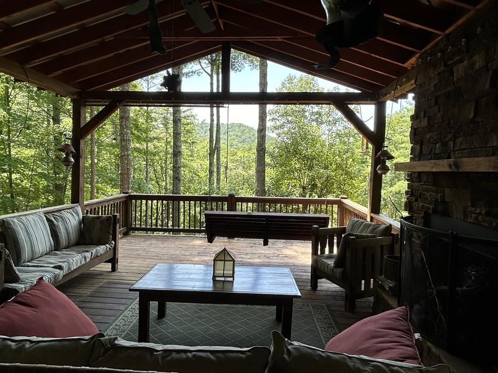 Blue Ridge, Georgia, 30513, United States, 5 Bedrooms Bedrooms, ,3 BathroomsBathrooms,Residential,For Sale,1859045