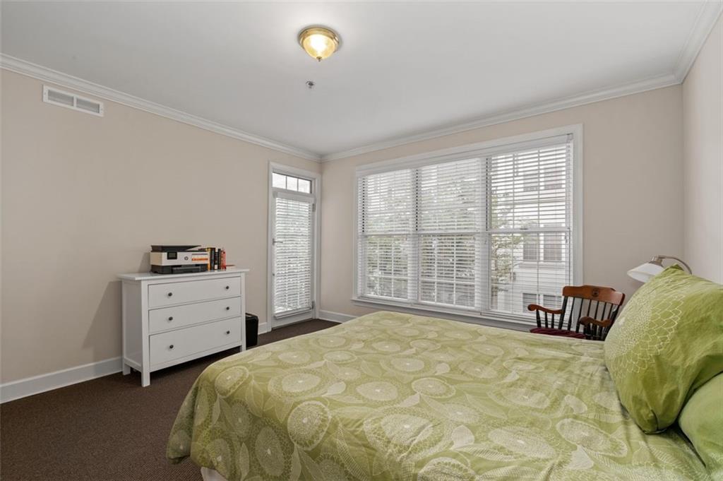 Atlanta, Georgia, 30327, United States, 2 Bedrooms Bedrooms, ,3 BathroomsBathrooms,Residential,For Sale,1895393