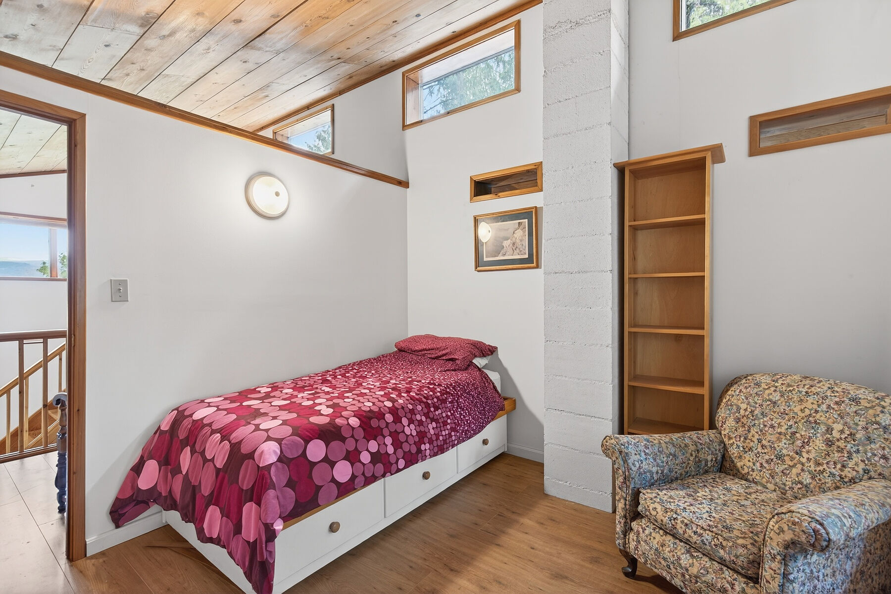  Rare Waterfront Gem - 物件實景