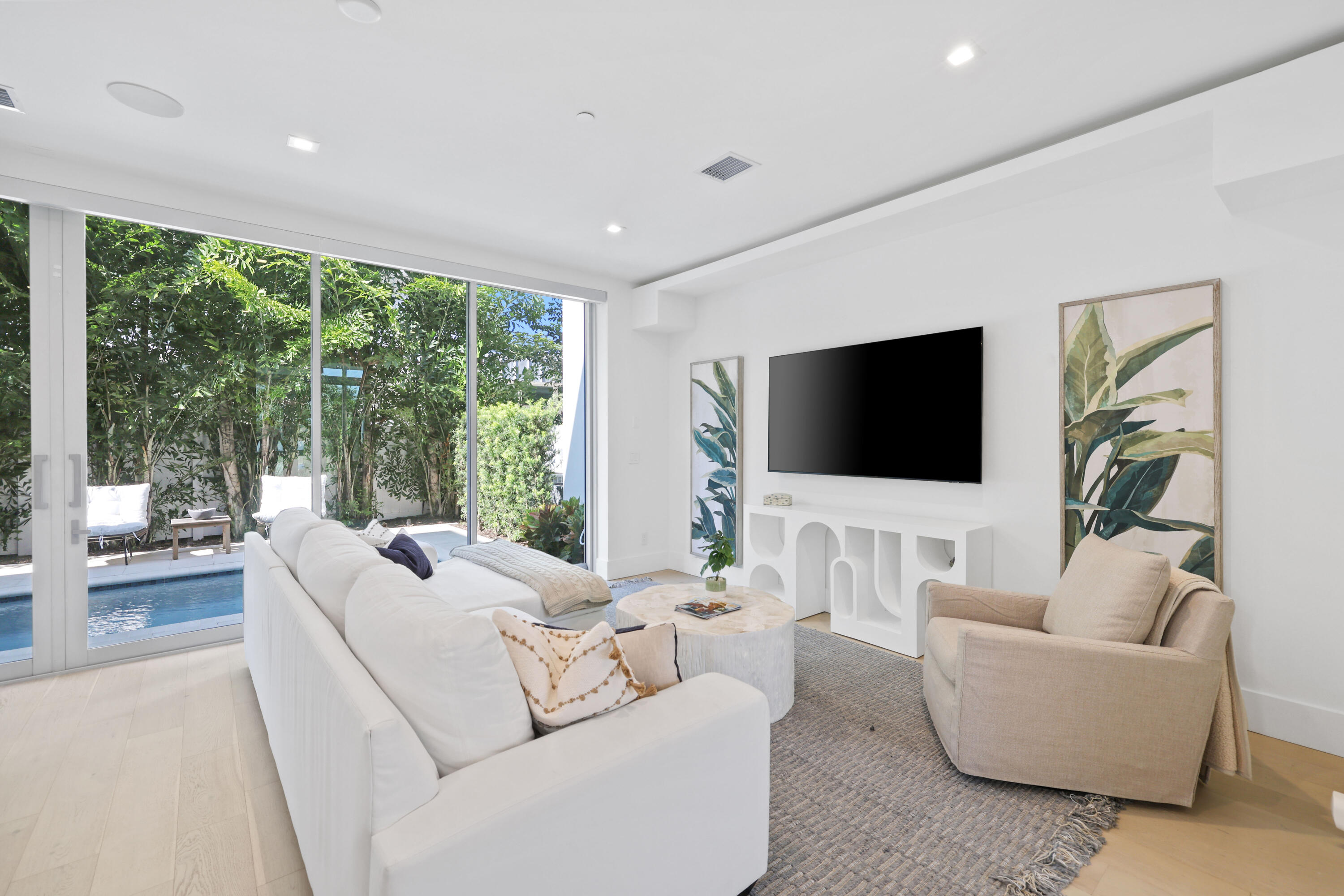 Delray Beach, Florida, 33483, United States, 3 Bedrooms Bedrooms, ,4 BathroomsBathrooms,Residential,For Sale,1940237