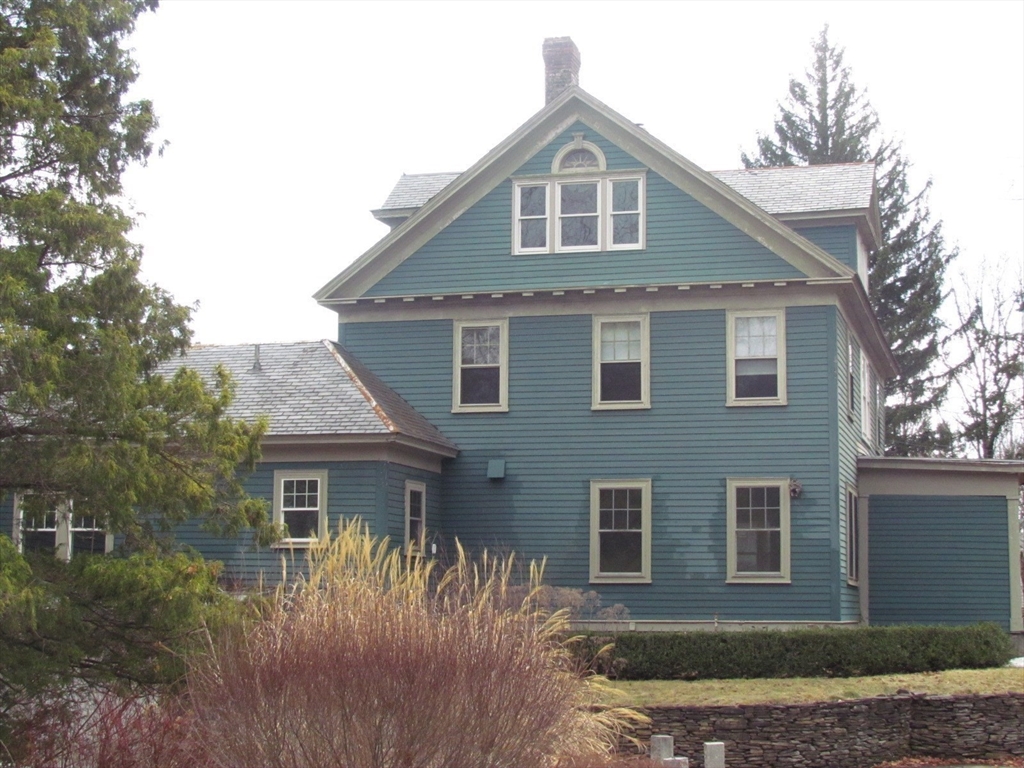 Lunenburg, Massachusetts, 01462, United States, 3 Bedrooms Bedrooms, ,3 BathroomsBathrooms,Residential,For Sale,1967616