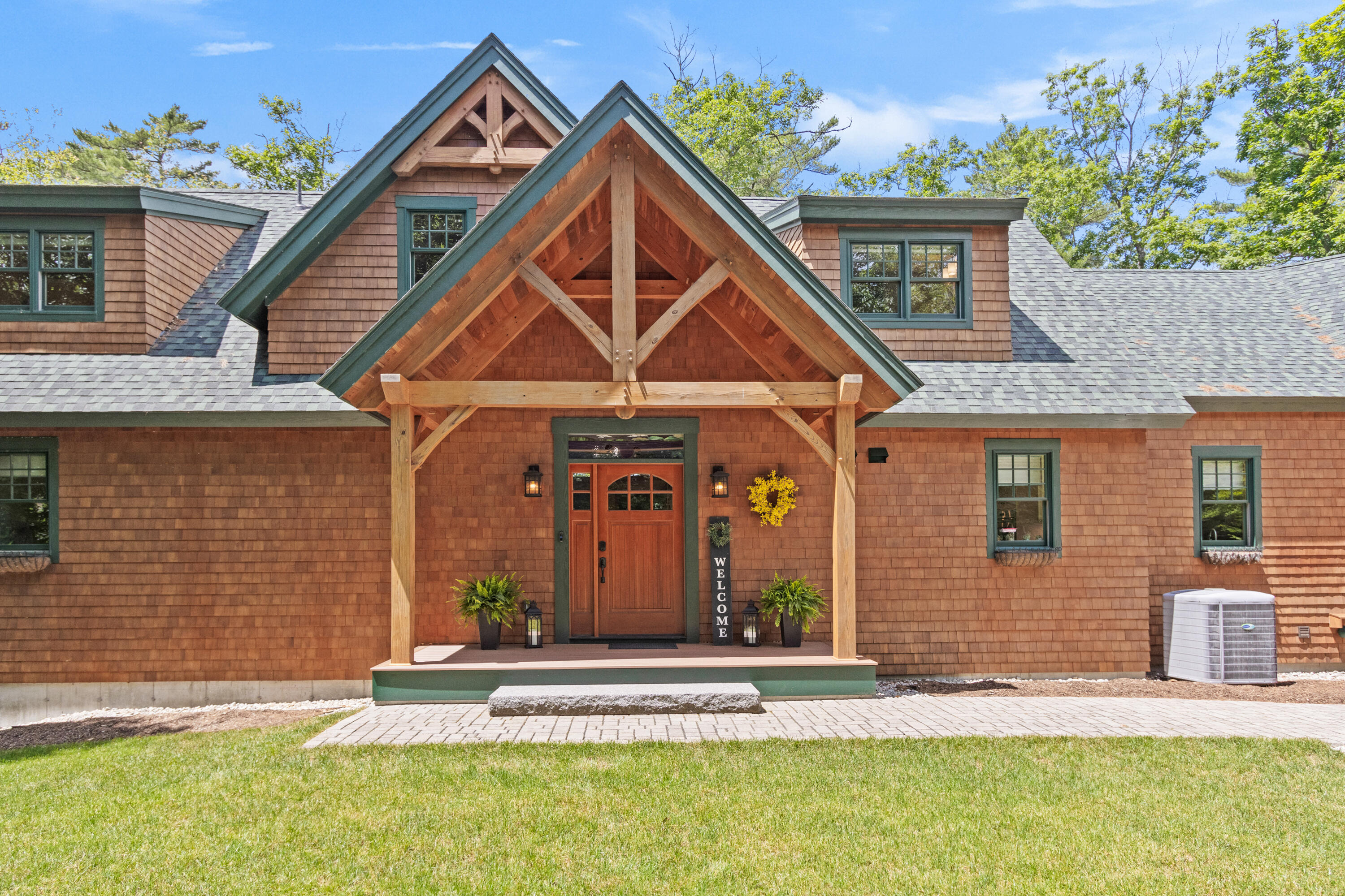 Harrison, Maine, 04040, United States, 5 Bedrooms Bedrooms, ,4 BathroomsBathrooms,Residential,For Sale,1885742
