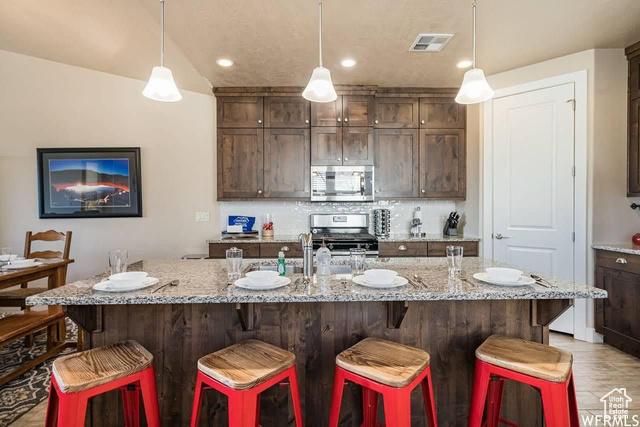 Santa Clara, Utah, 84765, United States, 3 Bedrooms Bedrooms, ,4 BathroomsBathrooms,Residential,For Sale,1895244