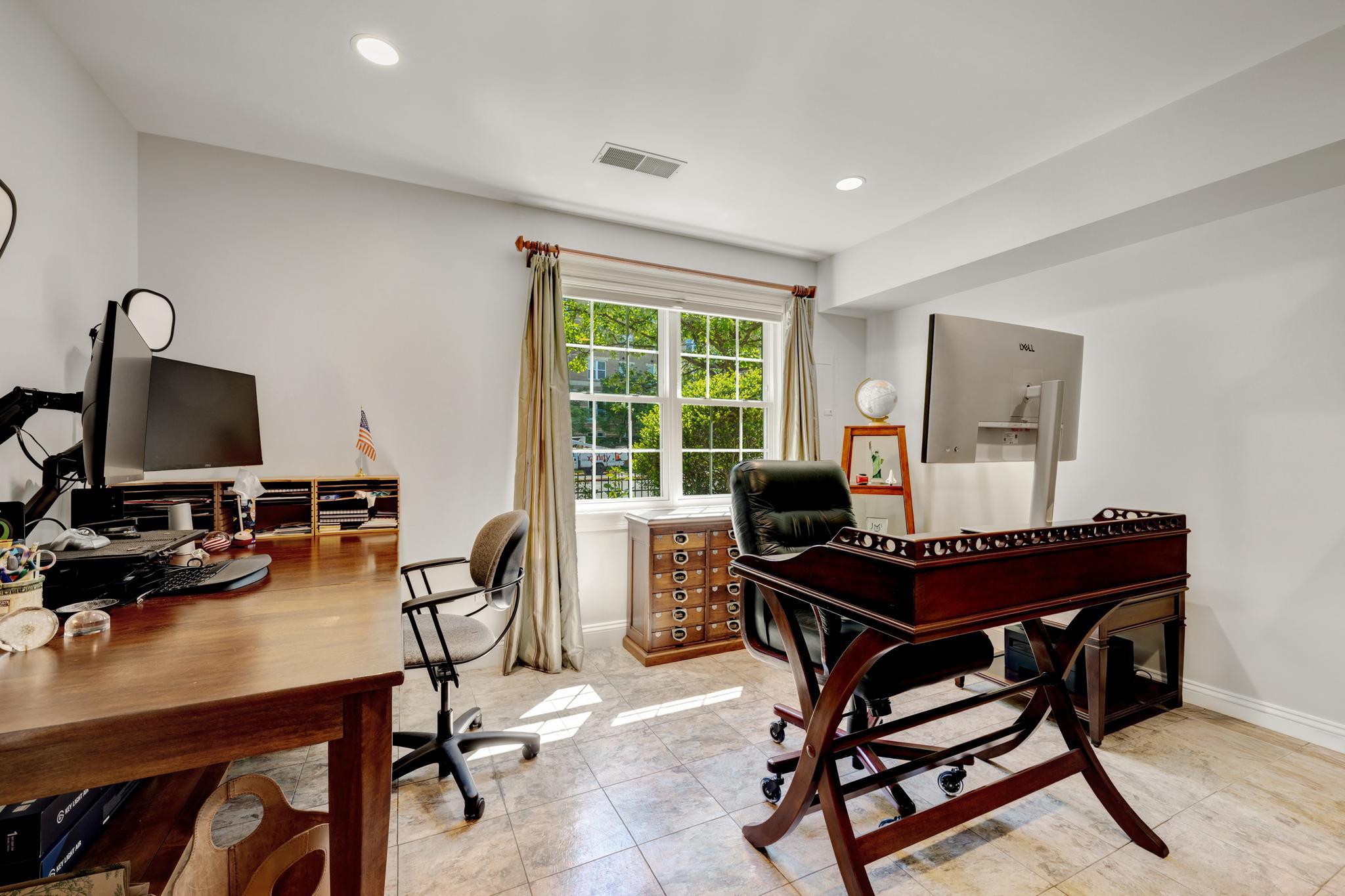  12076 Kinsley Place, Reston, VA, 20190 - 物件實景