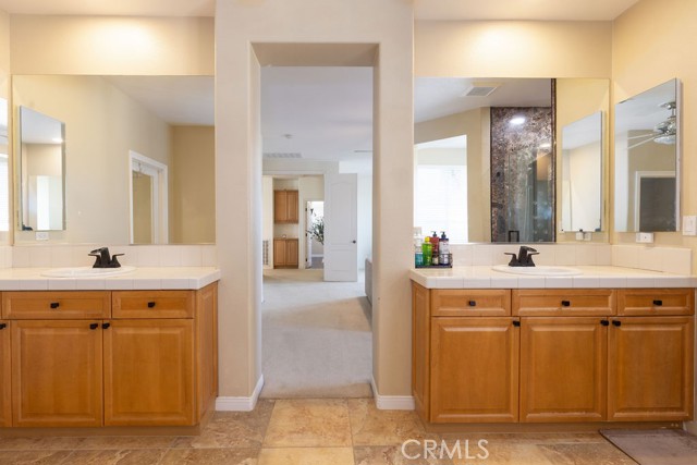 Lake Elsinore, California, 92532, United States, 5 Bedrooms Bedrooms, ,5 BathroomsBathrooms,Residential,For Sale,2021893