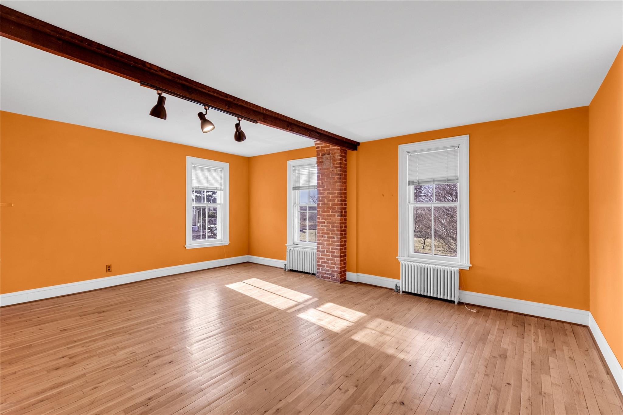 Orient, New York, 11957, United States, 7 Bedrooms Bedrooms, ,3 BathroomsBathrooms,Residential,For Sale,1696050