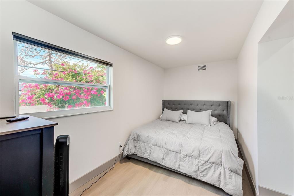 Largo, Florida, 33771, United States, 3 Bedrooms Bedrooms, ,2 BathroomsBathrooms,Residential,For Sale,1991349