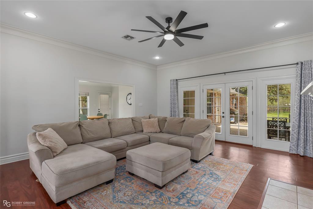 Bossier City, Louisiana, 71111, United States, 5 Bedrooms Bedrooms, ,4 BathroomsBathrooms,Residential,For Sale,1752674