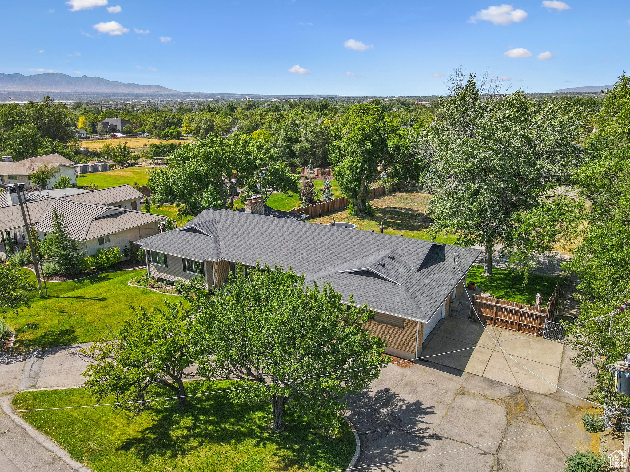 Draper, Utah, 84020, United States, 6 Bedrooms Bedrooms, ,4 BathroomsBathrooms,Residential,For Sale,1848551