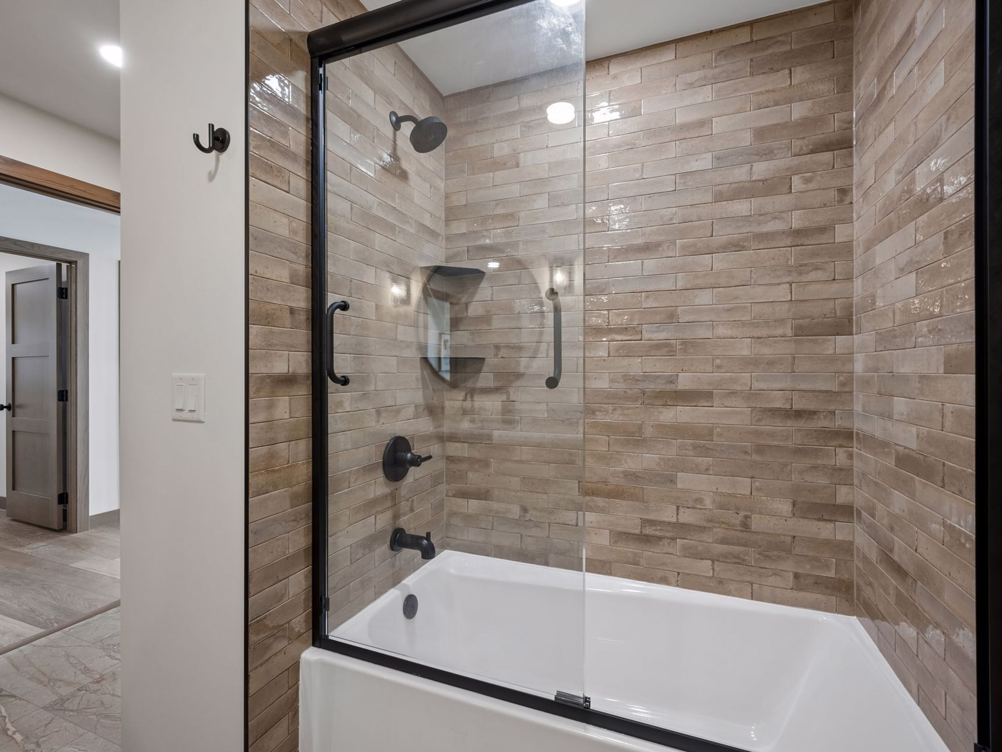  Sophisticated New Construction with Exceptional Lake Mary Shoreline - 物件實景