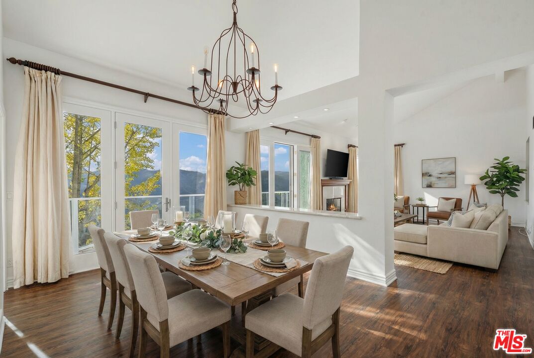 Pacific Palisades, California, 90272, United States, 2 Bedrooms Bedrooms, ,2 BathroomsBathrooms,Residential,For Sale,1991274