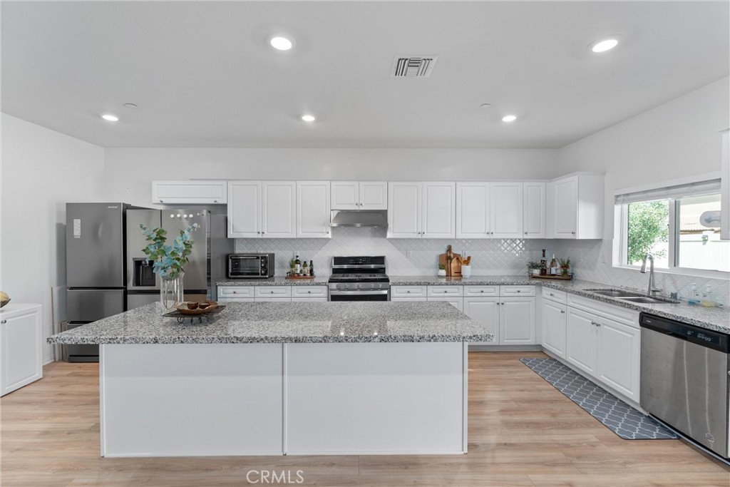Menifee, California, 92584, United States, 4 Bedrooms Bedrooms, ,2 BathroomsBathrooms,Residential,For Sale,1901372