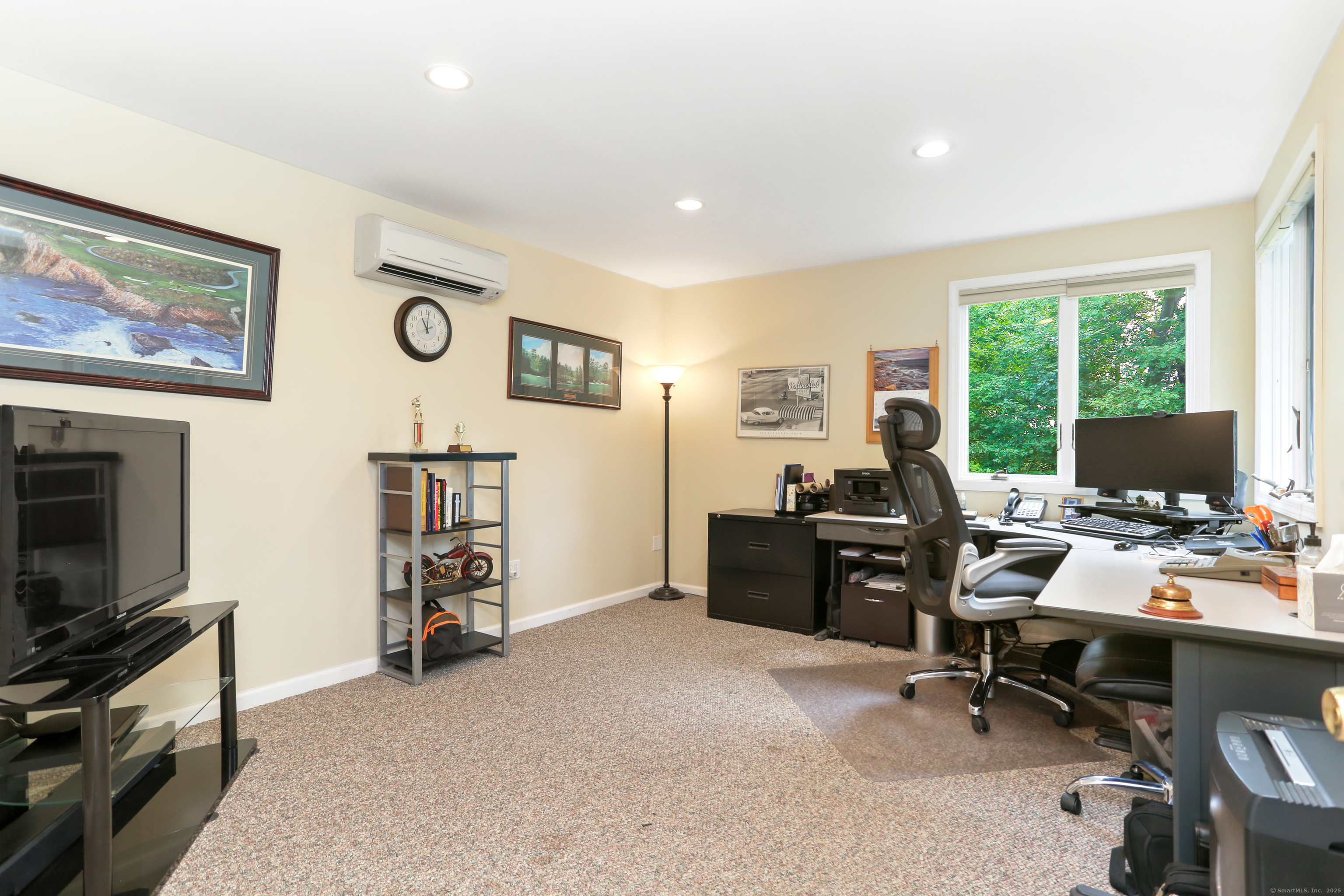 Norwalk, Connecticut, 06850, United States, 3 Bedrooms Bedrooms, ,2 BathroomsBathrooms,Residential,For Sale,1934607