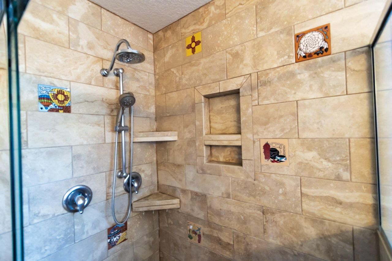 Rio Rancho, New Mexico, 87124, United States, 5 Bedrooms Bedrooms, ,3 BathroomsBathrooms,Residential,For Sale,1898268