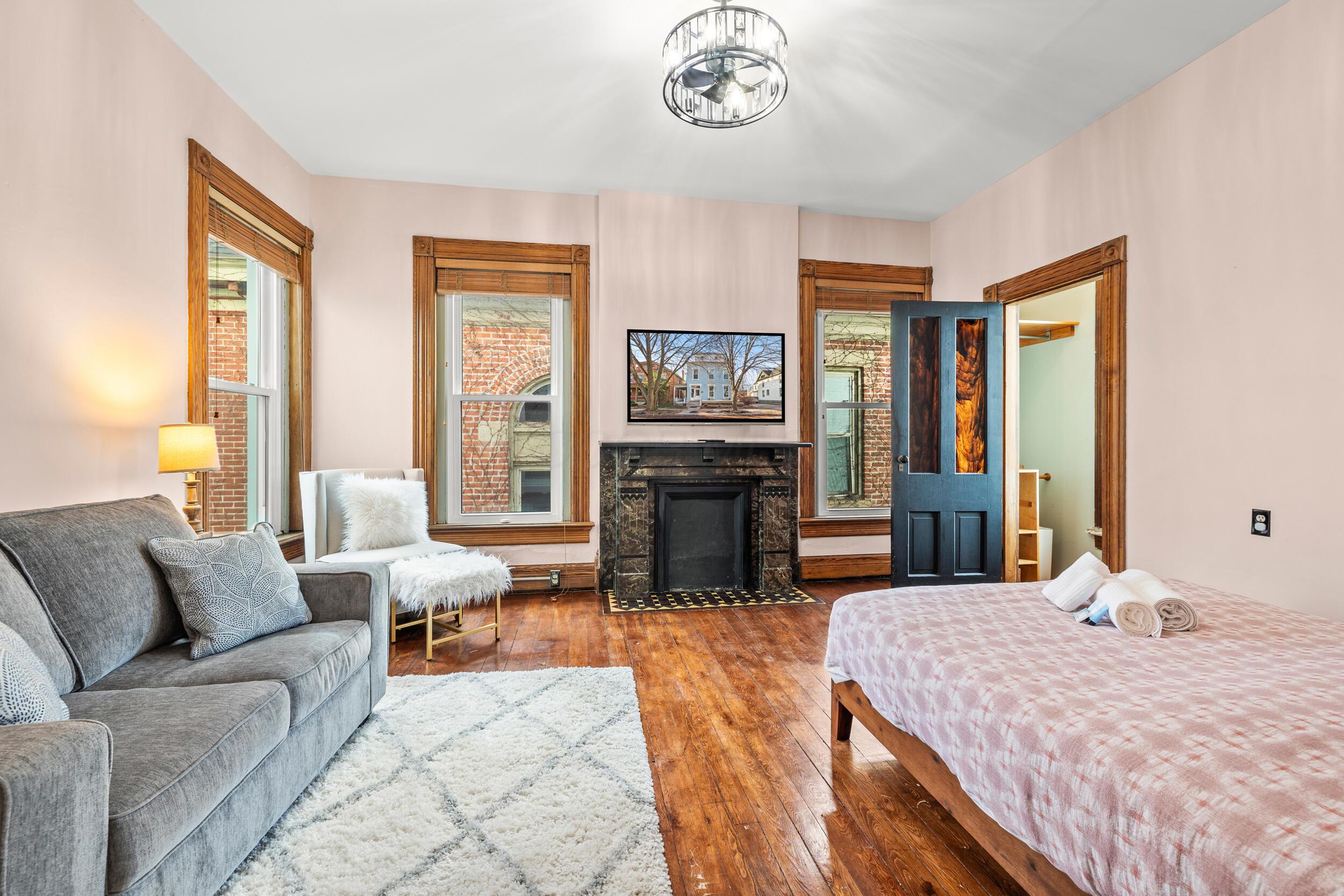 Columbus, Ohio, 43205, United States, 4 Bedrooms Bedrooms, ,4 BathroomsBathrooms,Residential,For Sale,2000888