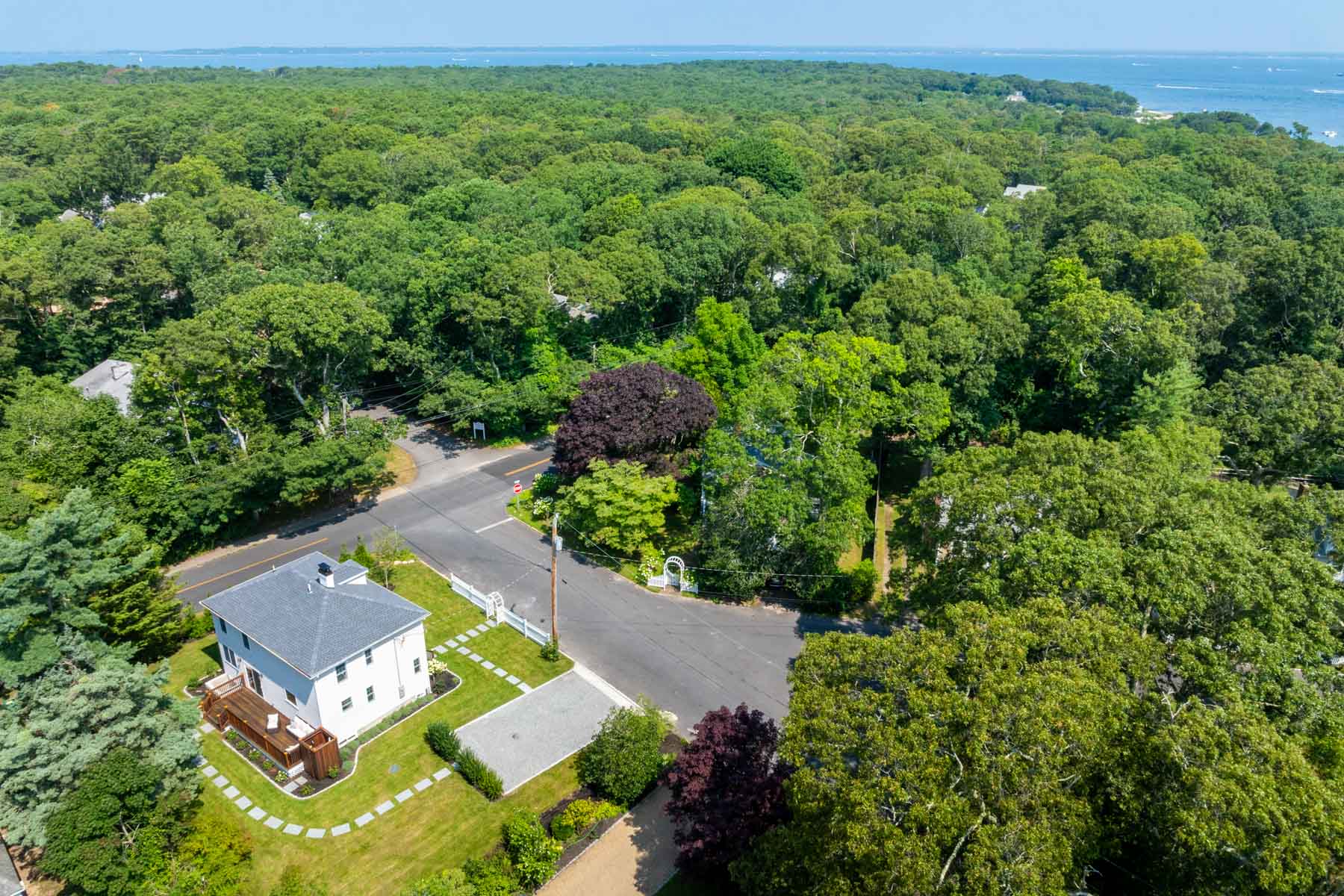  5 Pinetree Lane, Tisbury, MA, 02568 - 物件實景