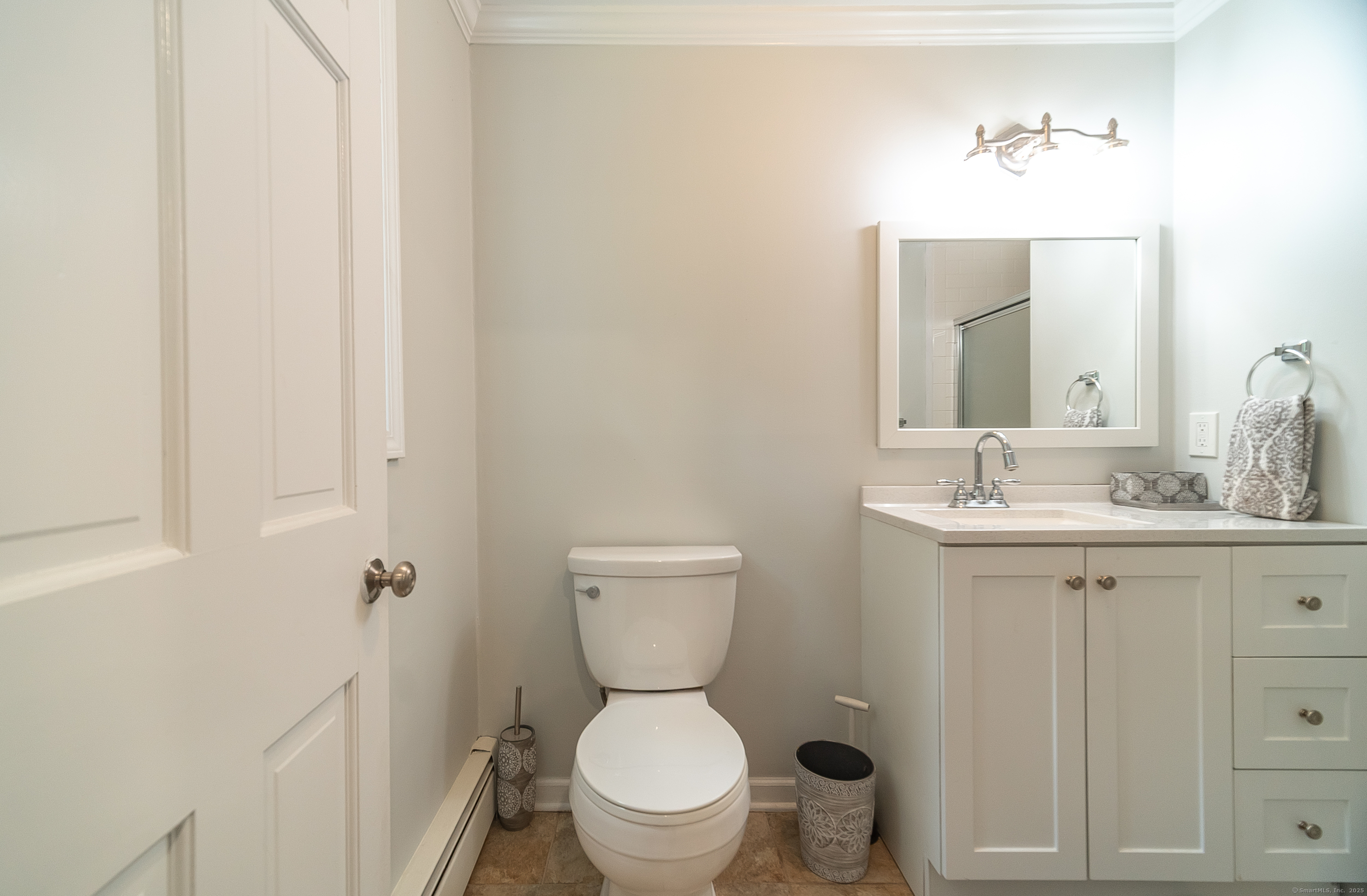 Clinton, Connecticut, 06413, United States, 3 Bedrooms Bedrooms, ,3 BathroomsBathrooms,Residential,For Sale,1939957