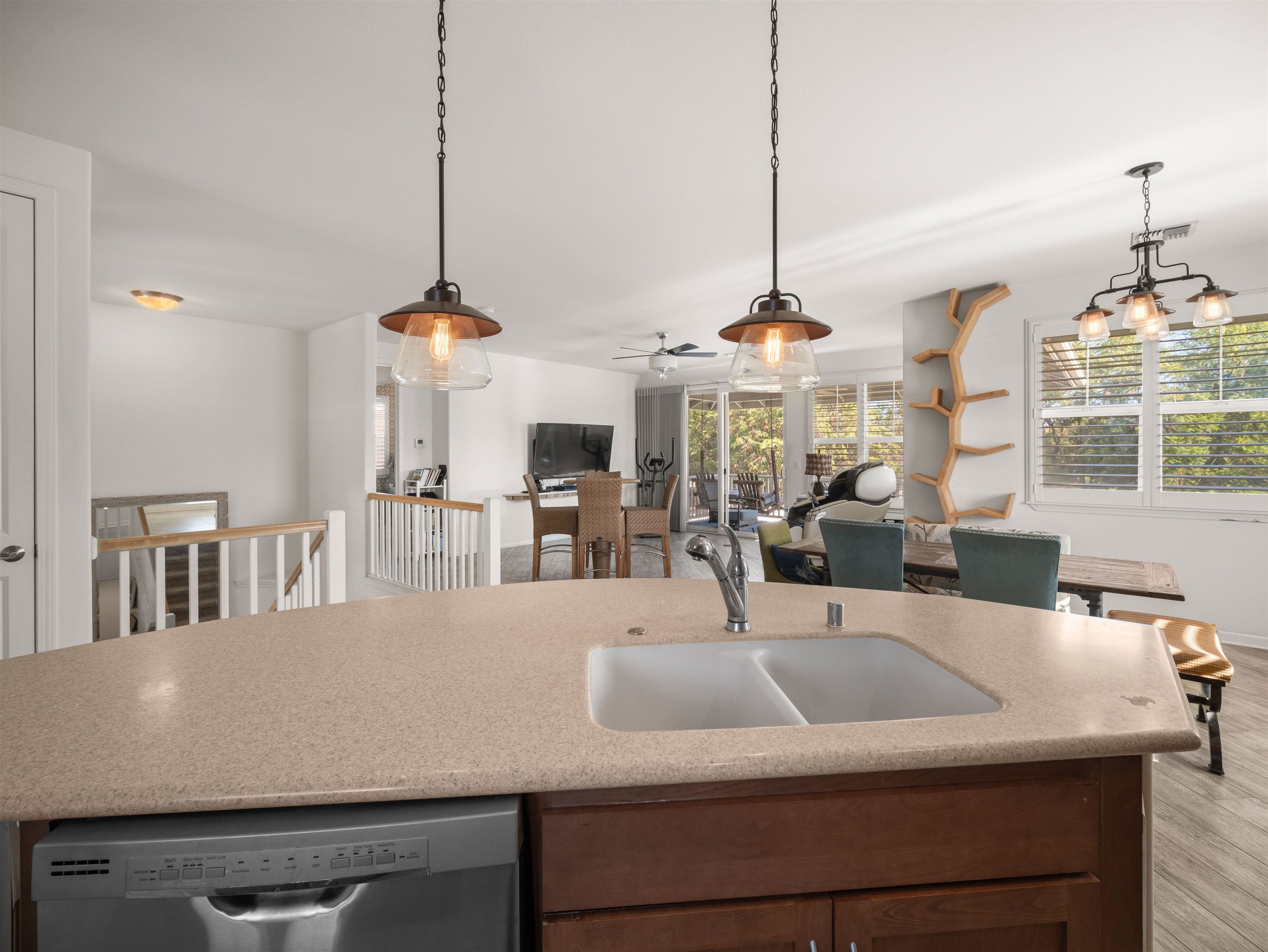 Kahului, Hawaii, 96732, United States, 5 Bedrooms Bedrooms, ,4 BathroomsBathrooms,Residential,For Sale,1999655