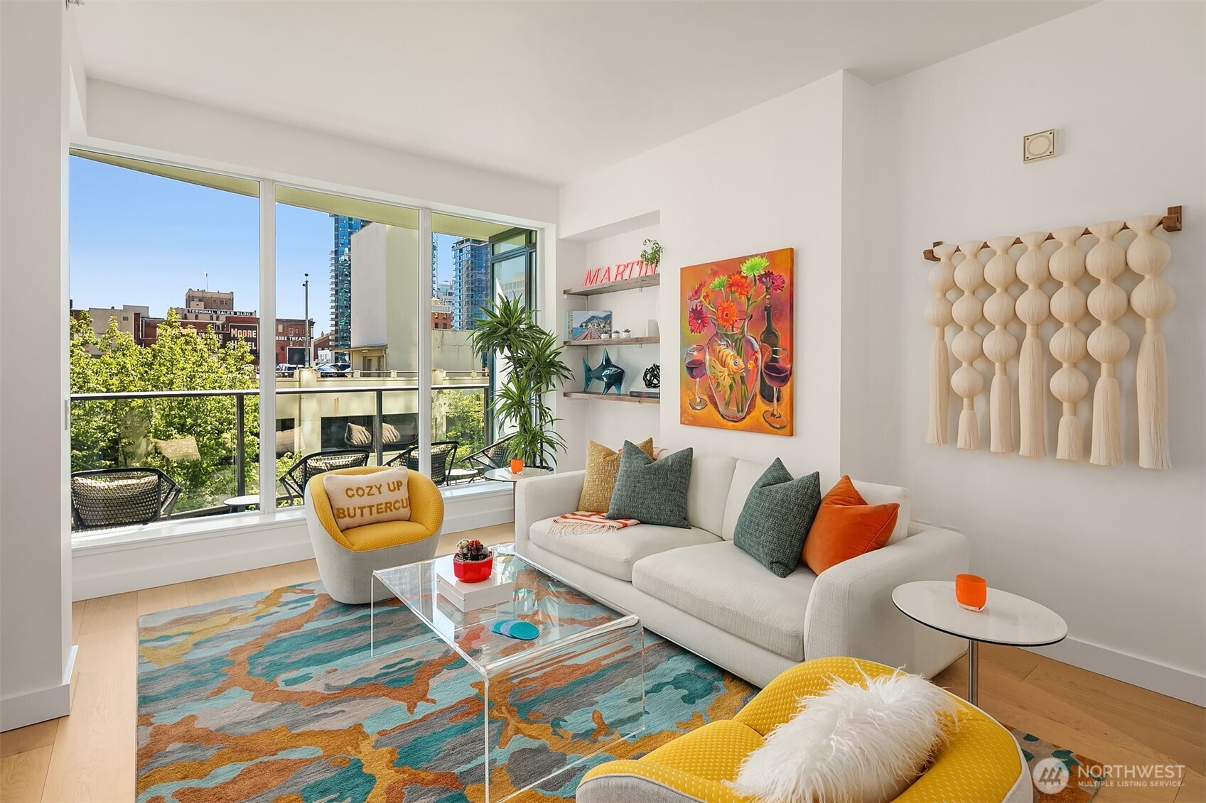 Seattle, Washington, 98101, United States, 1 Bedroom Bedrooms, ,2 BathroomsBathrooms,Residential,For Sale,1913500