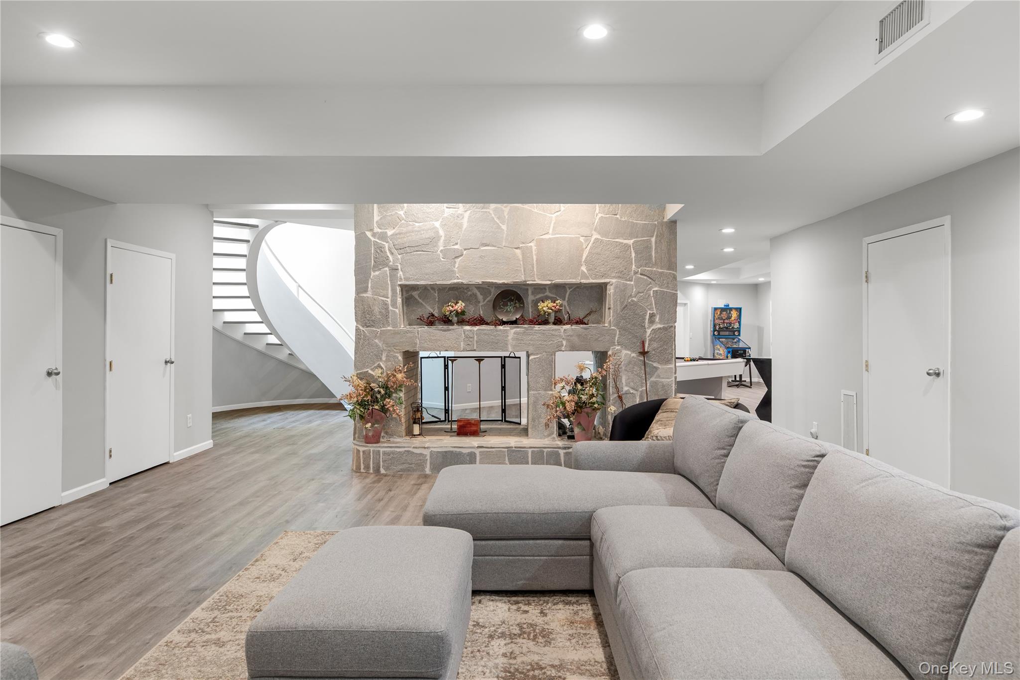  18 Chestnut Hill Drive, Upper Brookville, NY, 11771 - 物件實景