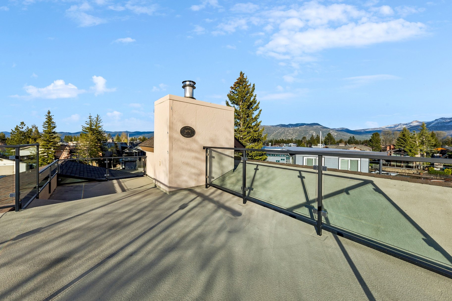  Lake Living in the Tahoe Keys includes Large dock, Party Deck and Views - 物件實景