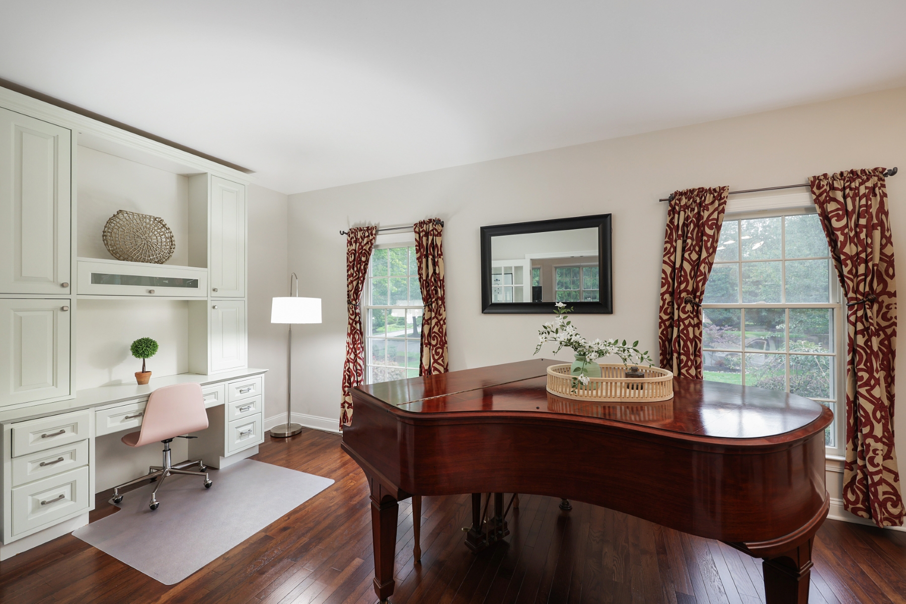  Exceptional Colonial Set on a Private Picturesque Property - 物件實景
