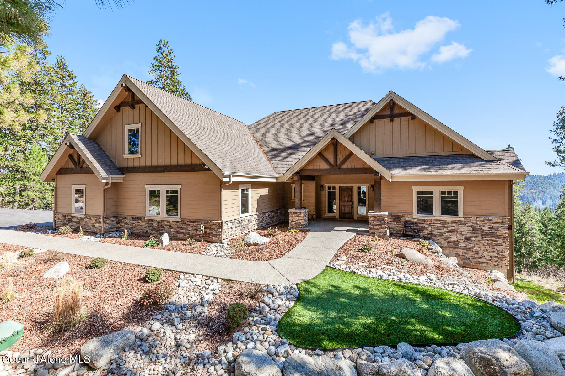Coeur d'Alene, Idaho, 83814, United States, 5 Bedrooms Bedrooms, ,5 BathroomsBathrooms,Residential,For Sale,1763512