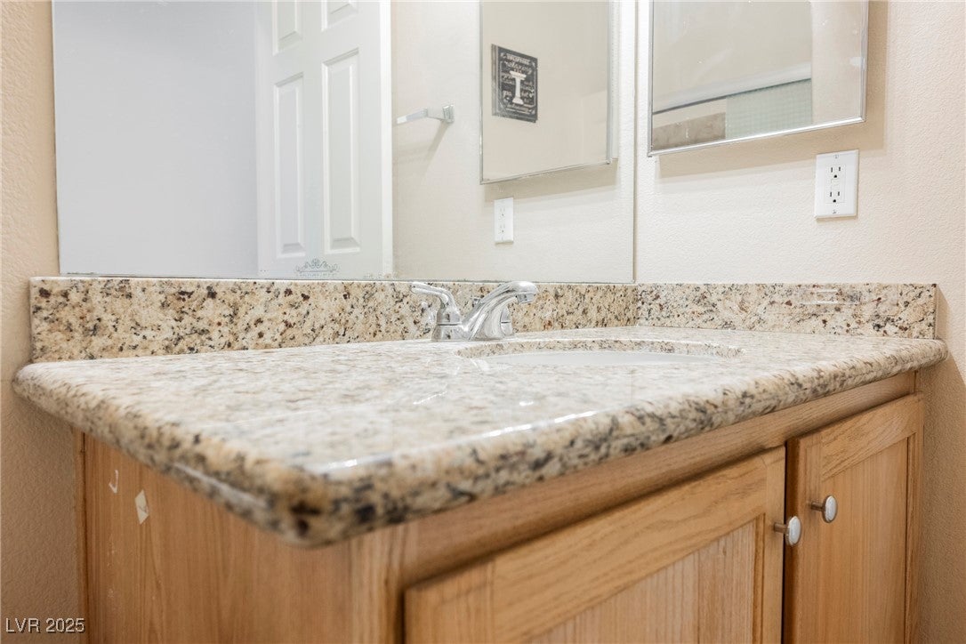 Henderson, Nevada, 89015, United States, 5 Bedrooms Bedrooms, ,2 BathroomsBathrooms,Residential,For Sale,1976773