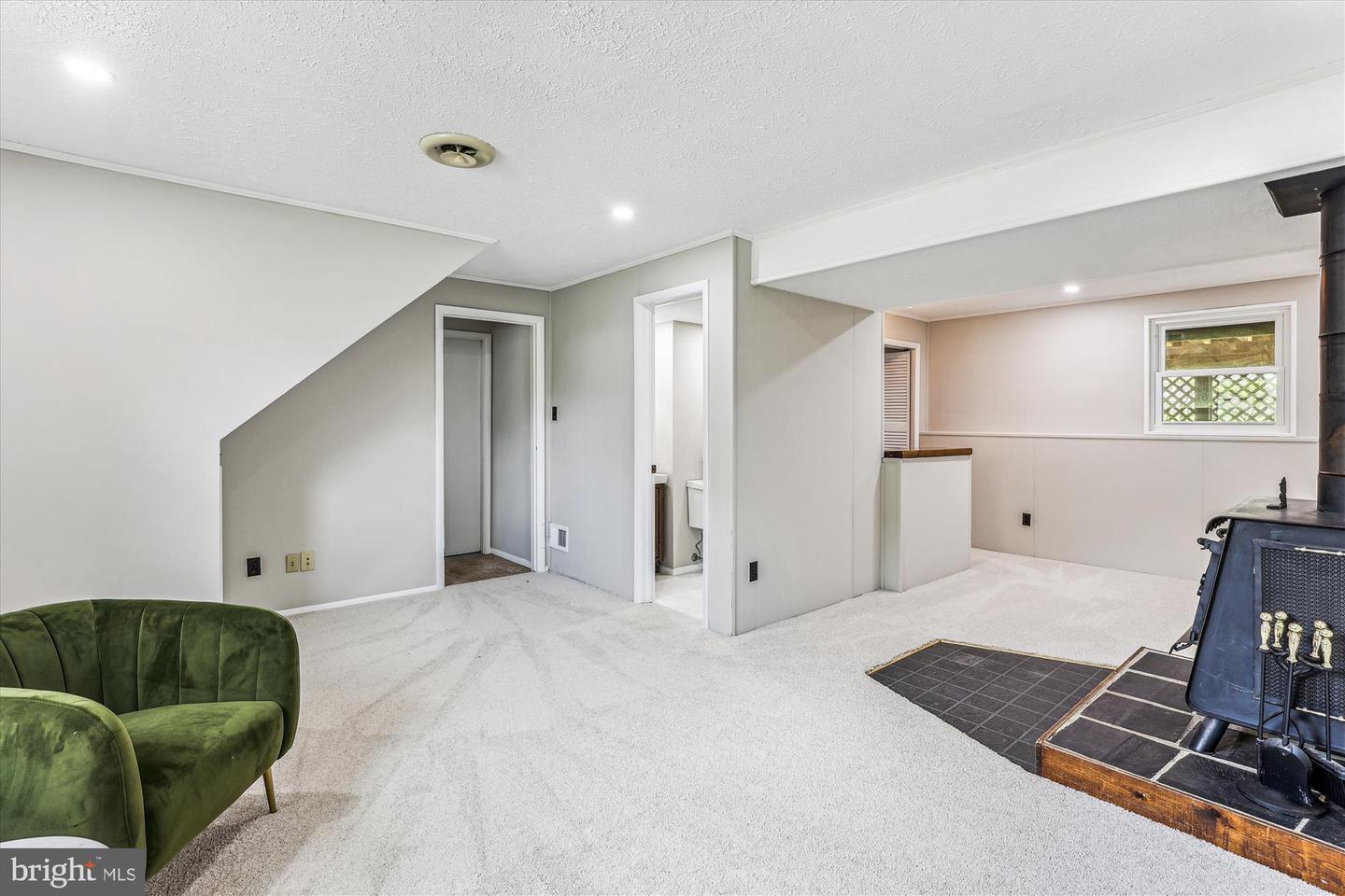 Alexandria, Virginia, 22306, United States, 3 Bedrooms Bedrooms, ,3 BathroomsBathrooms,Residential,For Sale,1902462