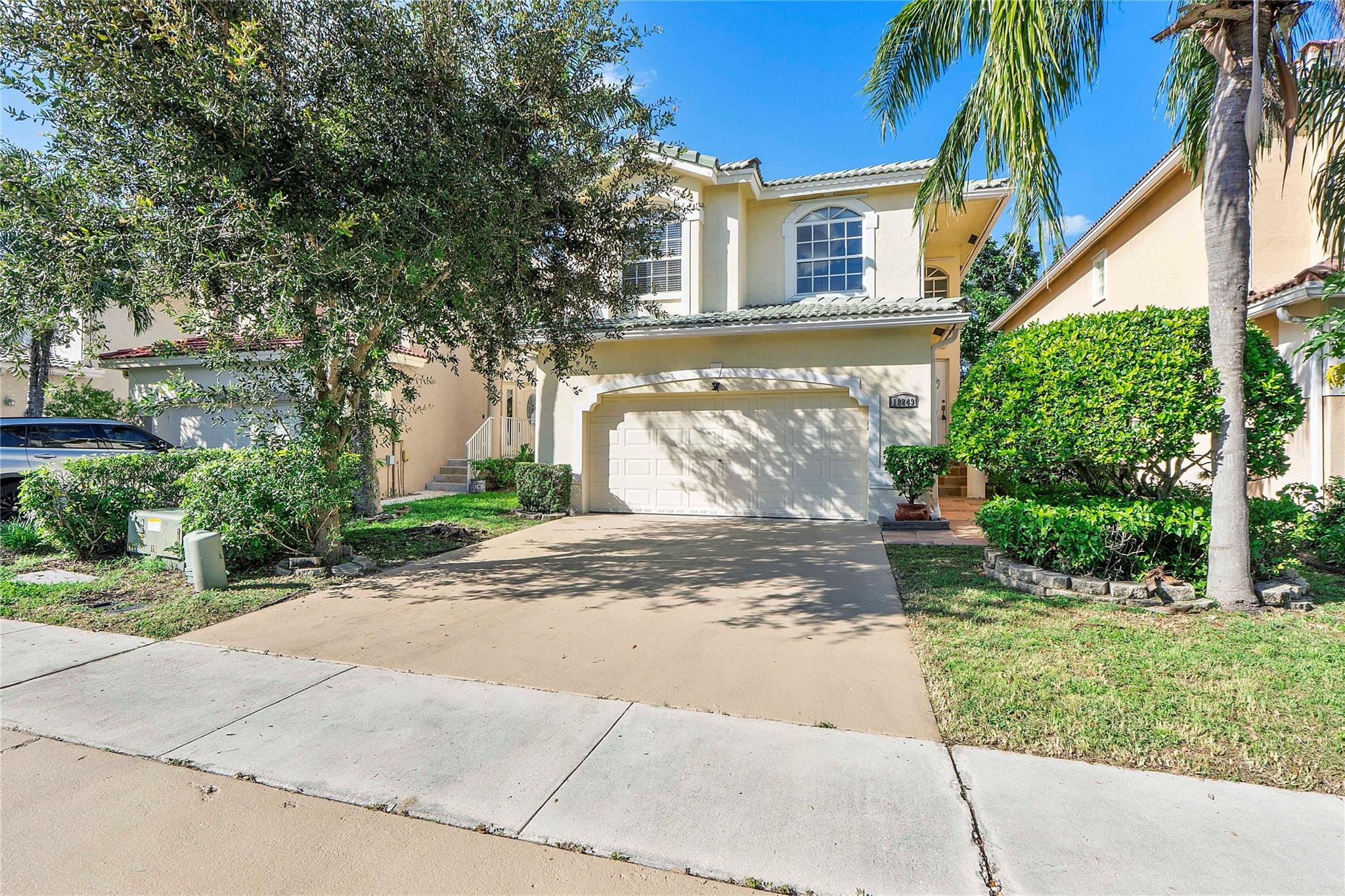 Coral Springs, Florida, 33071, United States, 3 Bedrooms Bedrooms, ,3 BathroomsBathrooms,Residential,For Sale,1977675