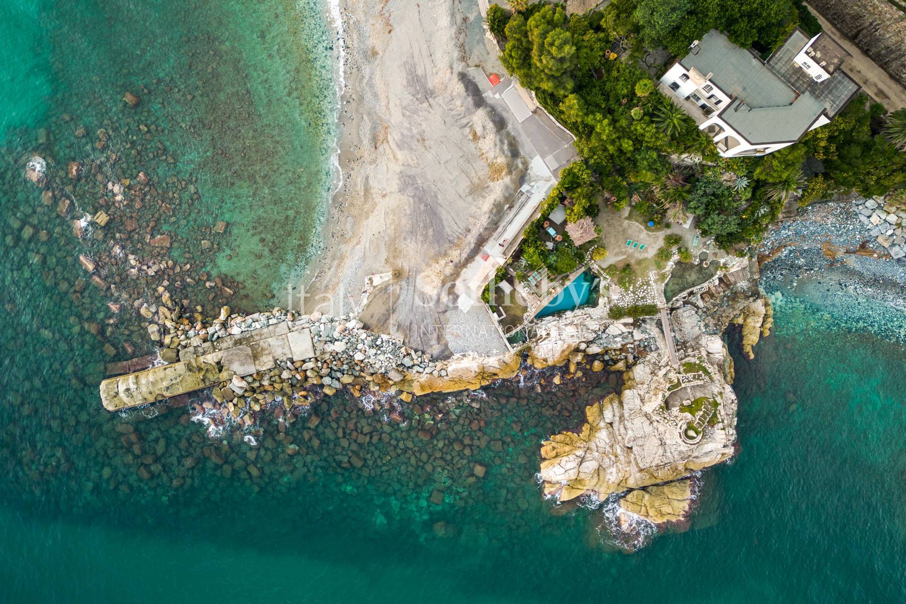  Elegant villa with private bay in Varazze - 物件實景