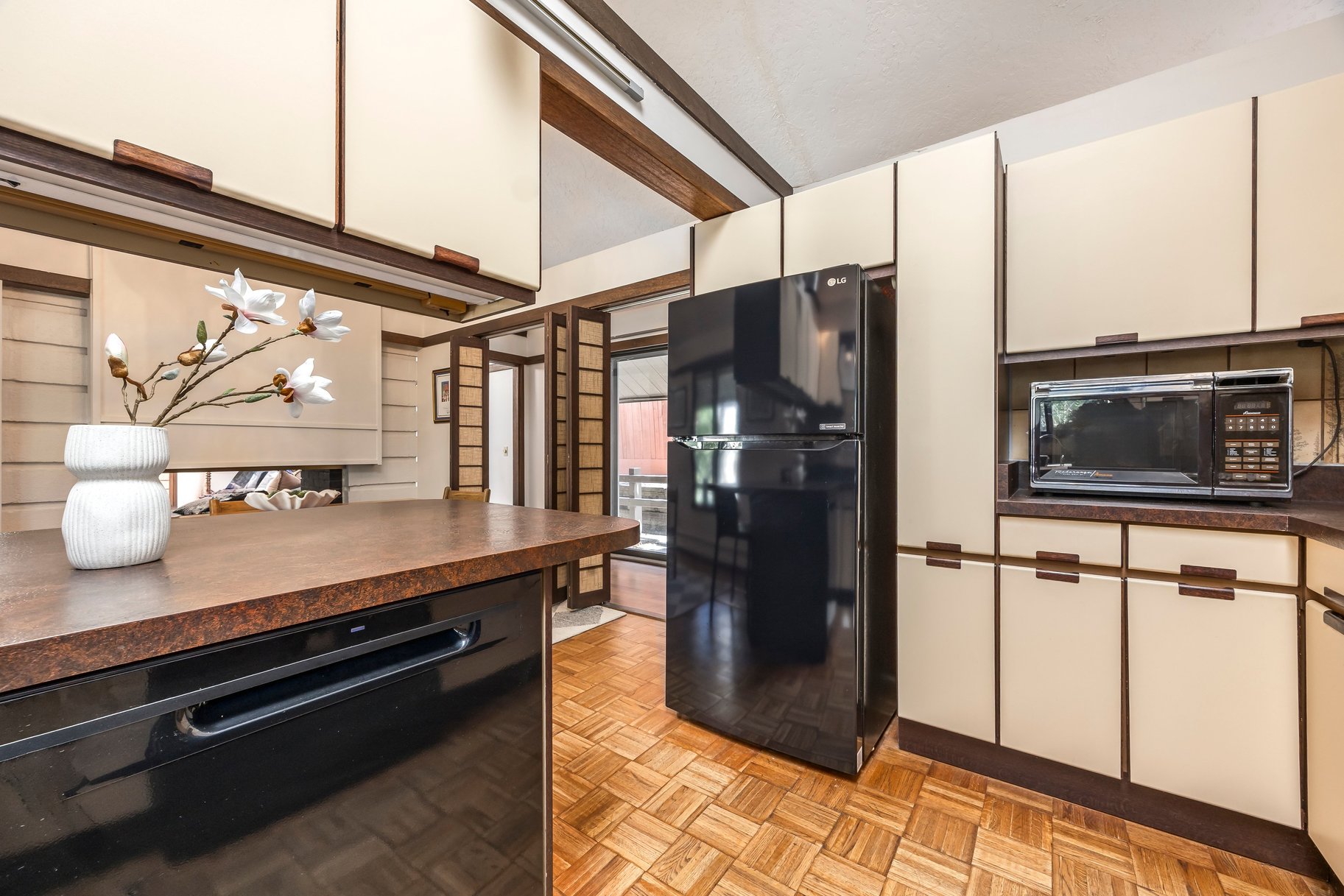  Mid-Century Modern Living in Emigration Canyon - 物件實景