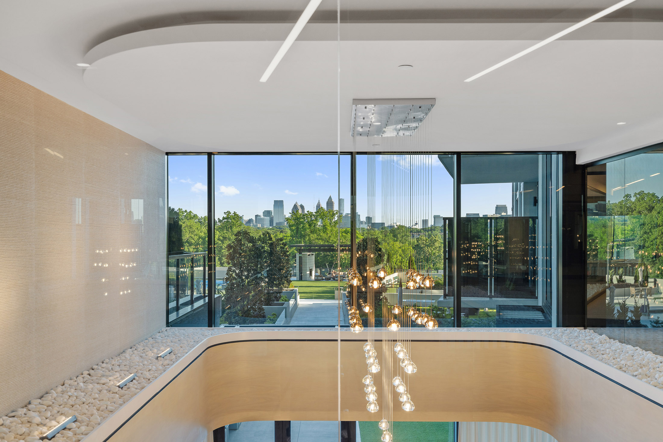 Stunning 17th Floor Corner Unit with Architectural Upgrades - 物件實景