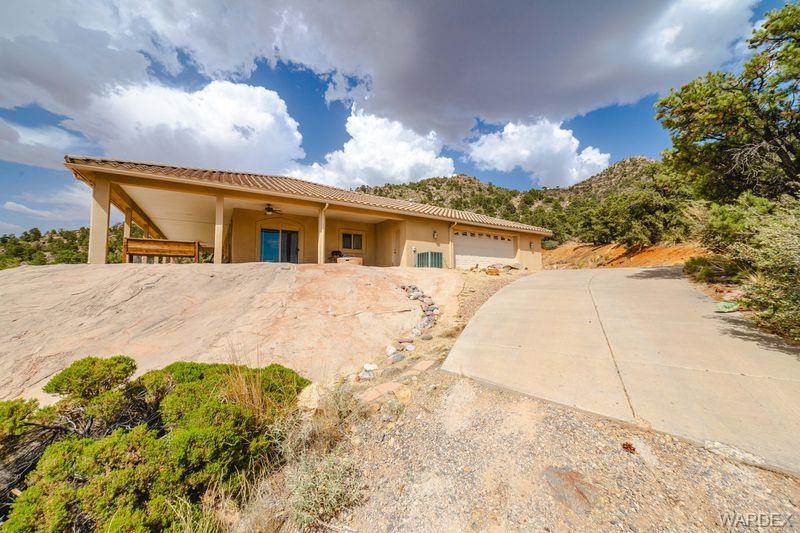 Kingman, Arizona, 86401, United States, 3 Bedrooms Bedrooms, ,2 BathroomsBathrooms,Residential,For Sale,1980873