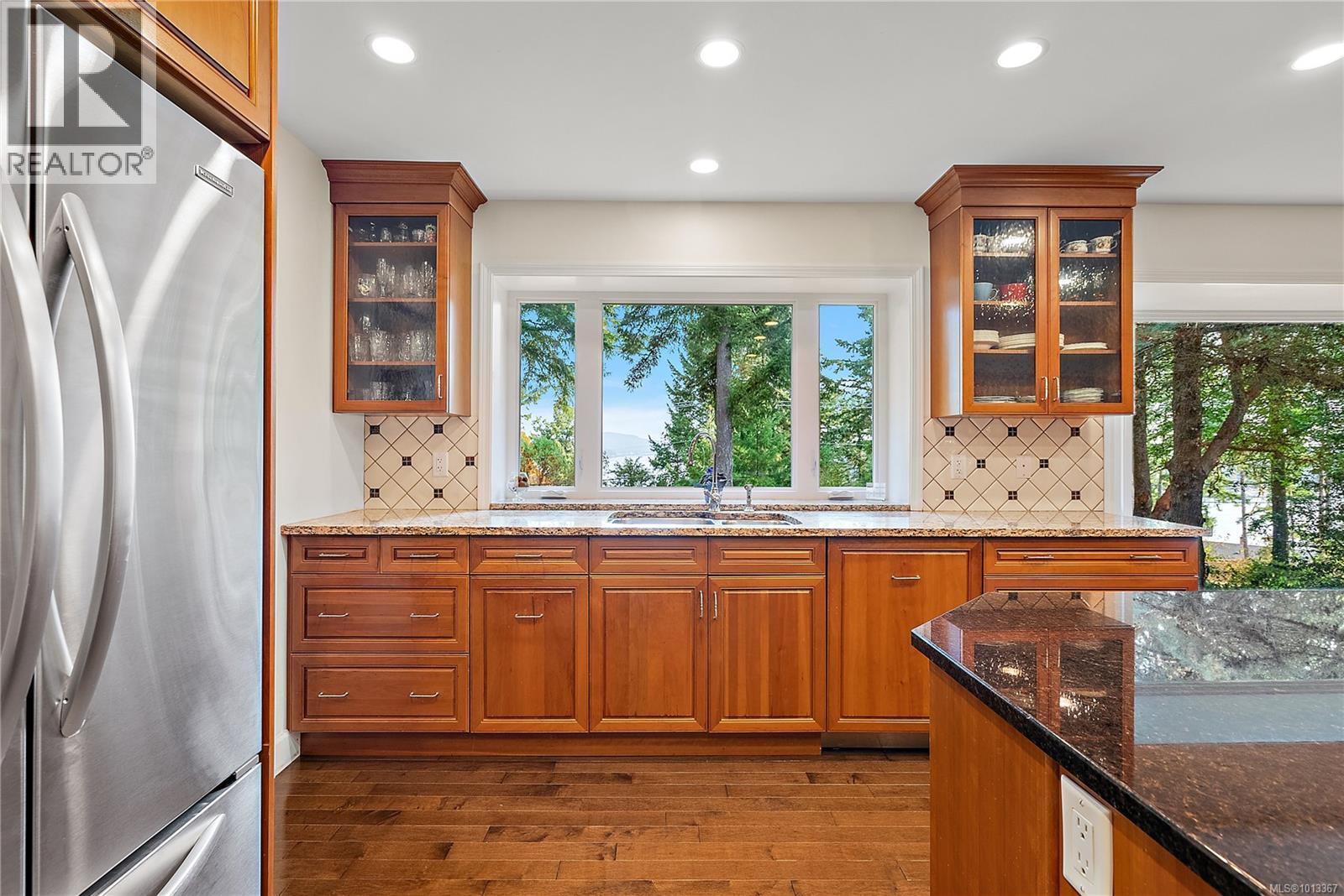 NORTH SAANICH, British Columbia, V8L 5L5, CA, 5 Bedrooms Bedrooms, ,4 BathroomsBathrooms,Residential,For Sale,1946996