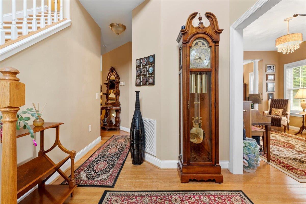 Blacksburg, Virginia, 24060, United States, 5 Bedrooms Bedrooms, ,4 BathroomsBathrooms,Residential,For Sale,1828215