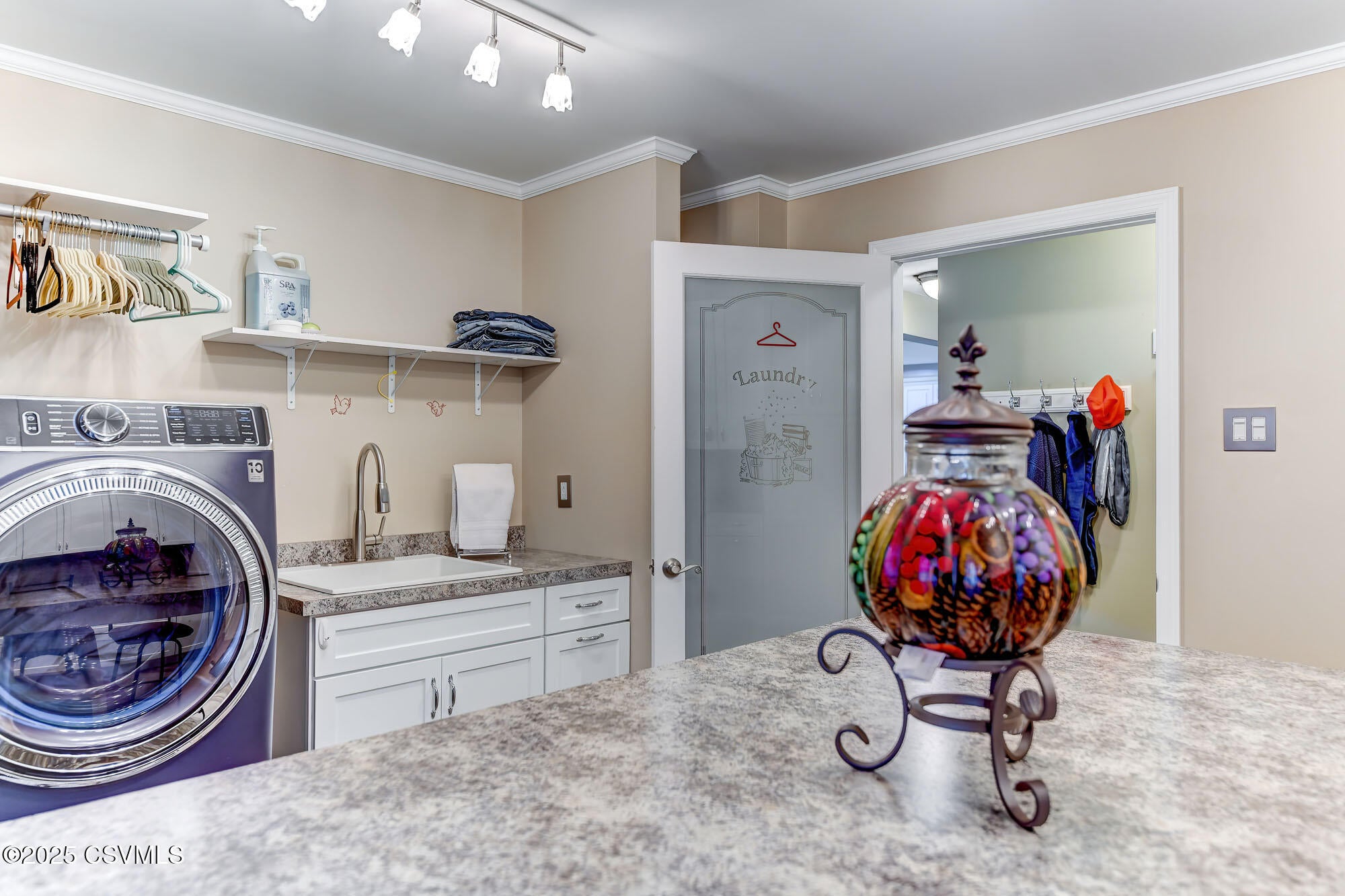 Berwick, Pennsylvania, 18603, United States, 4 Bedrooms Bedrooms, ,3 BathroomsBathrooms,Residential,For Sale,1979458