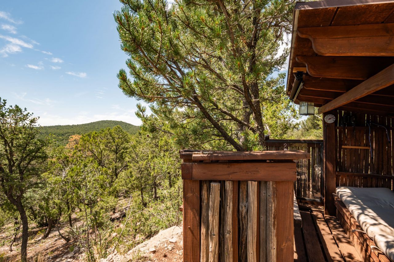 Tijeras, New Mexico, 87059, United States, 4 Bedrooms Bedrooms, ,2 BathroomsBathrooms,Residential,For Sale,1940446