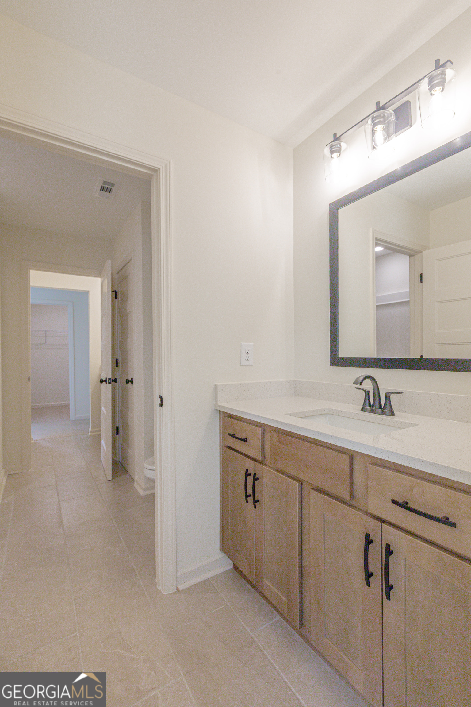 Senoia, Georgia, 30276, United States, 4 Bedrooms Bedrooms, ,3 BathroomsBathrooms,Residential,For Sale,1987897