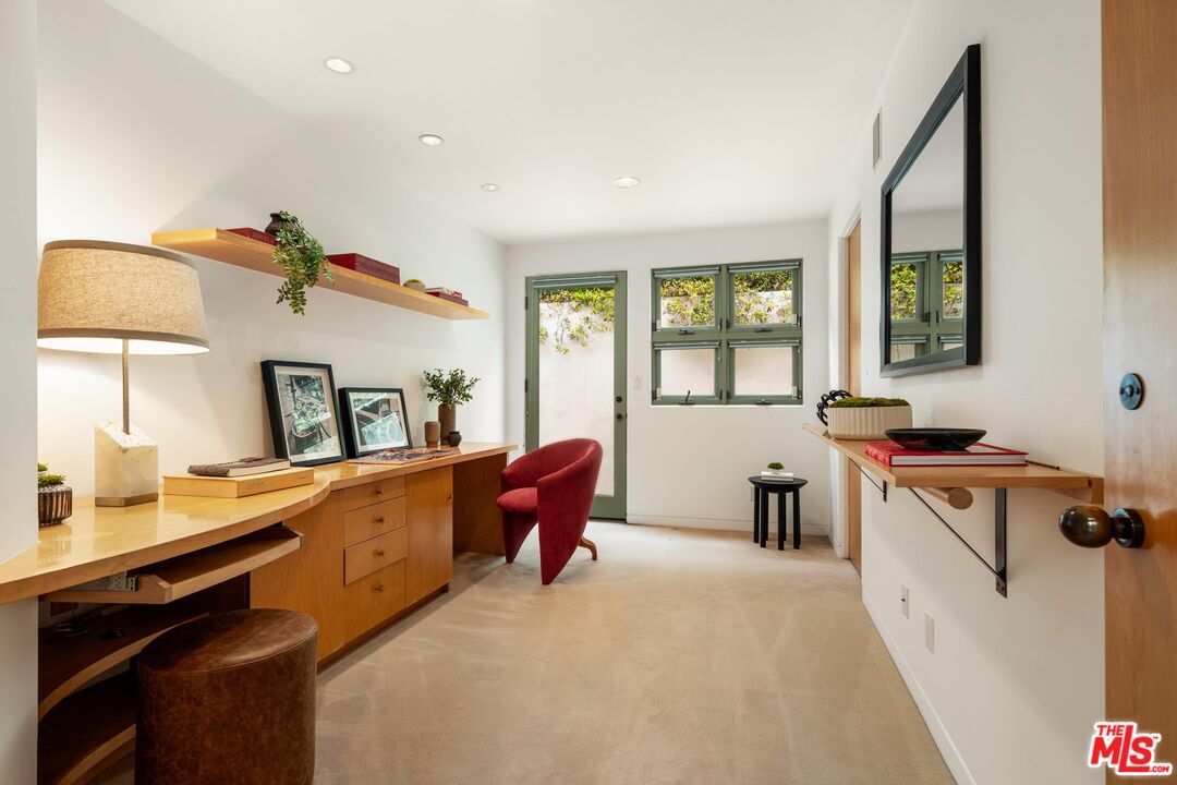 Pacific Palisades, California, 90272, United States, 4 Bedrooms Bedrooms, ,2 BathroomsBathrooms,Residential,For Sale,1770890