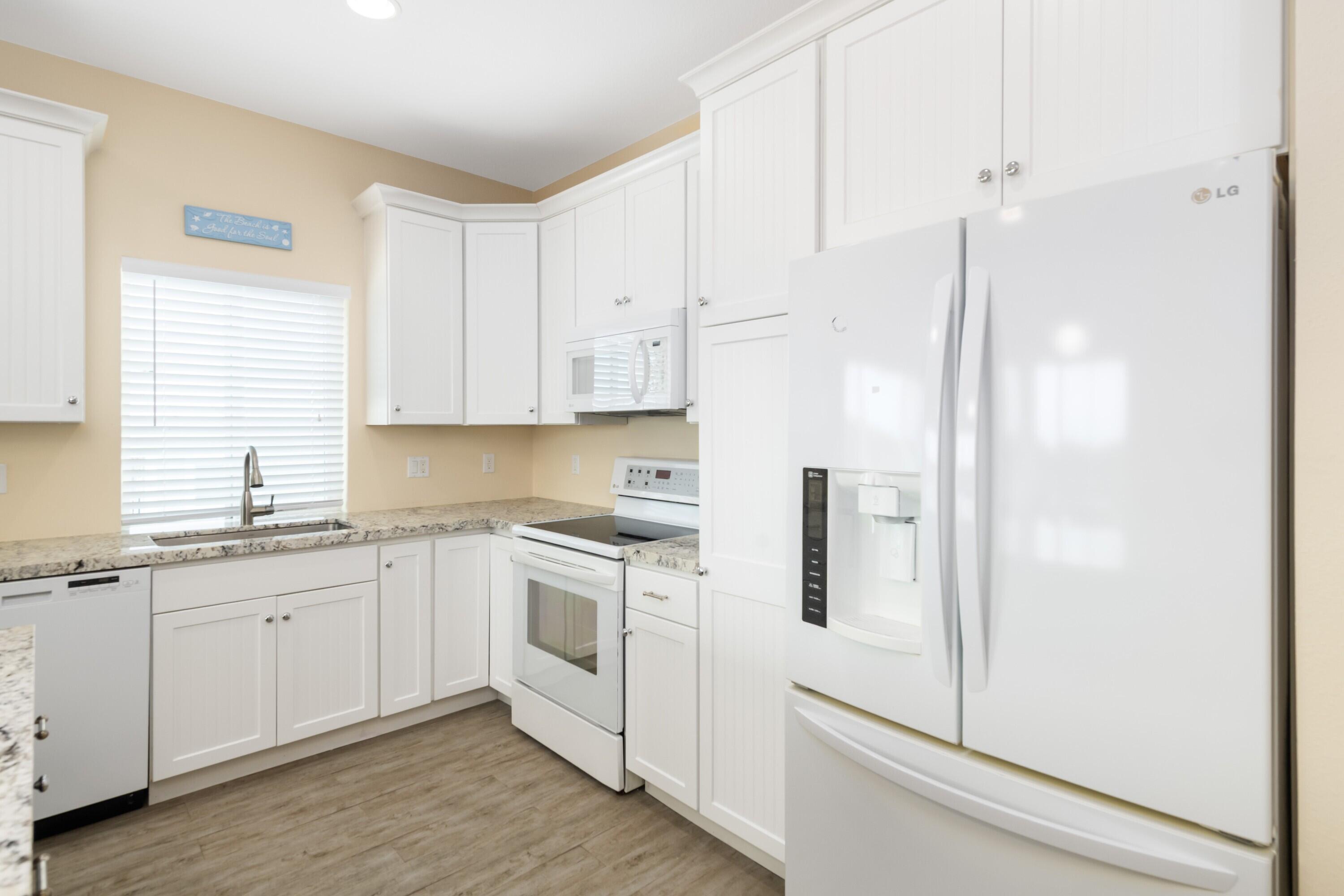 MARATHON, Florida, 33050, United States, 3 Bedrooms Bedrooms, ,2 BathroomsBathrooms,Residential,For Sale,1989010